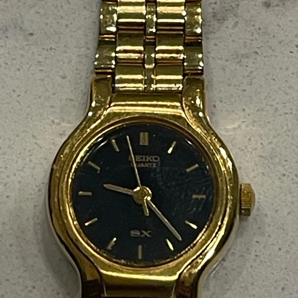 Seiko SX V401-0091 Gold Tone Women’s Watch